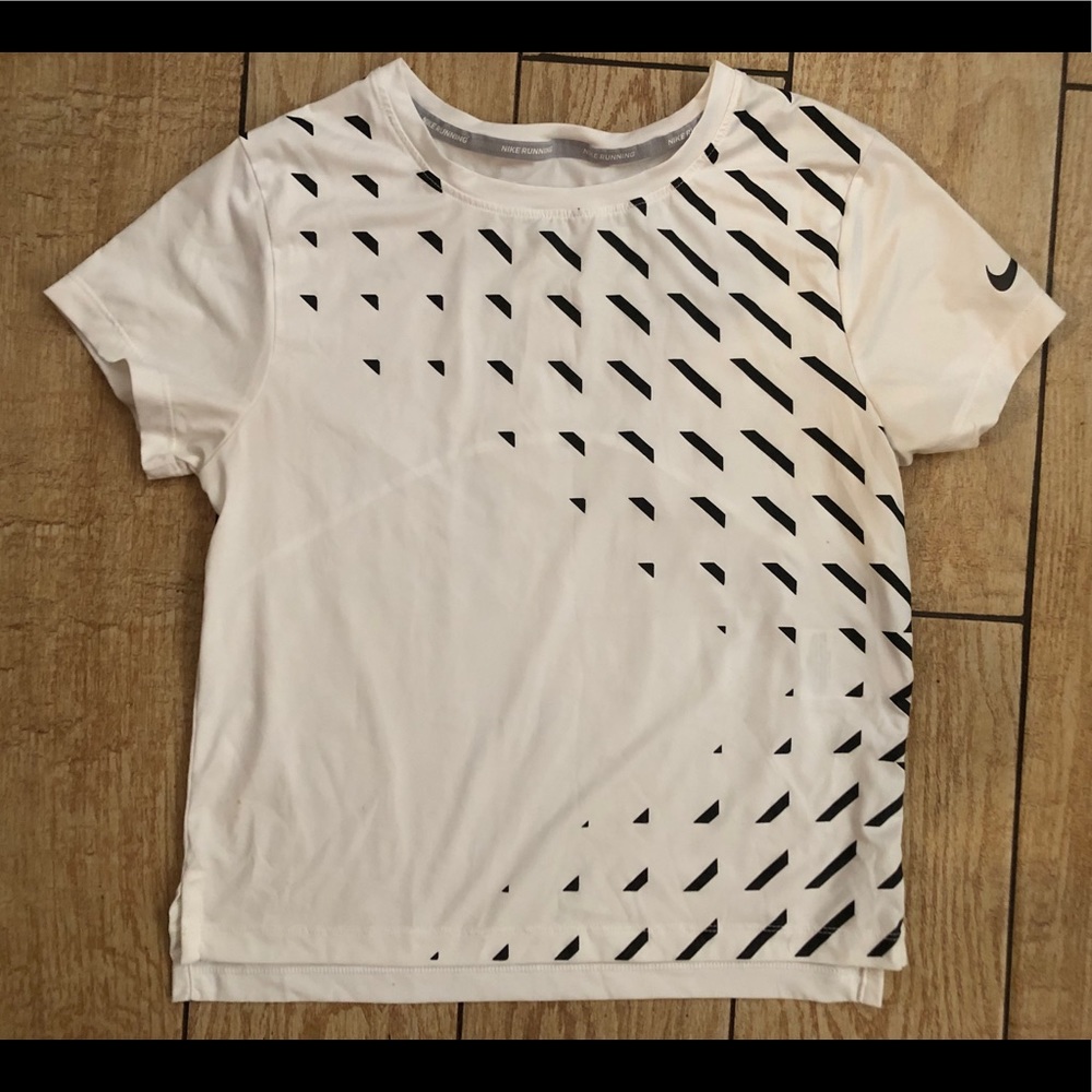 Nike running top
